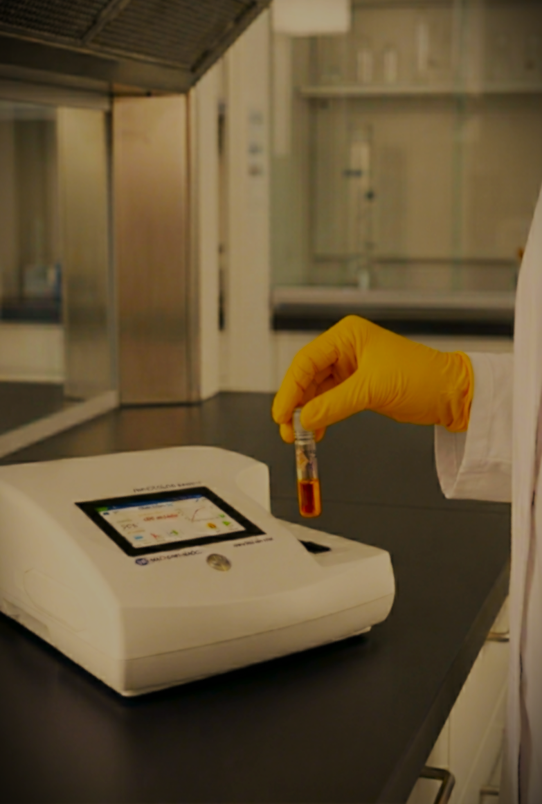 Dietzel Umwelttechnik Laborausstattung, Mitarbeiter im Außendienst für Wasseranalytik